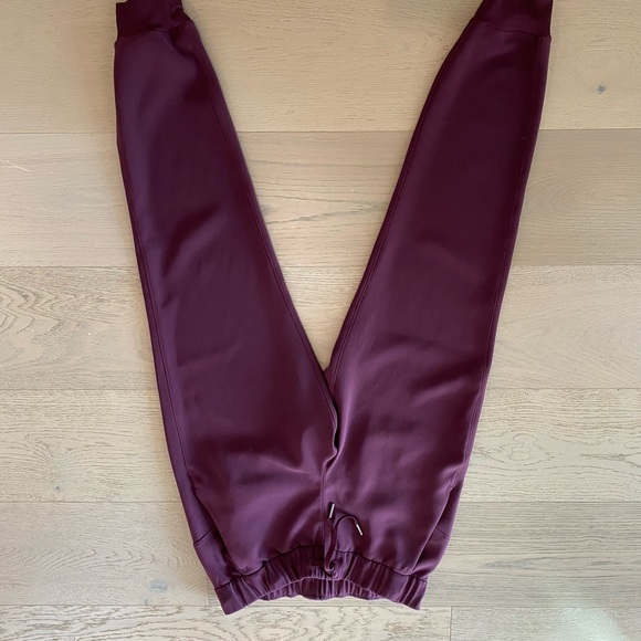Lululemon On The Fly Jogger 28” * Woven - Picture 5 of 6
